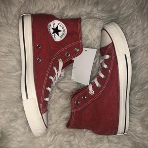 Red Converse Men’s 5 Women’s 7